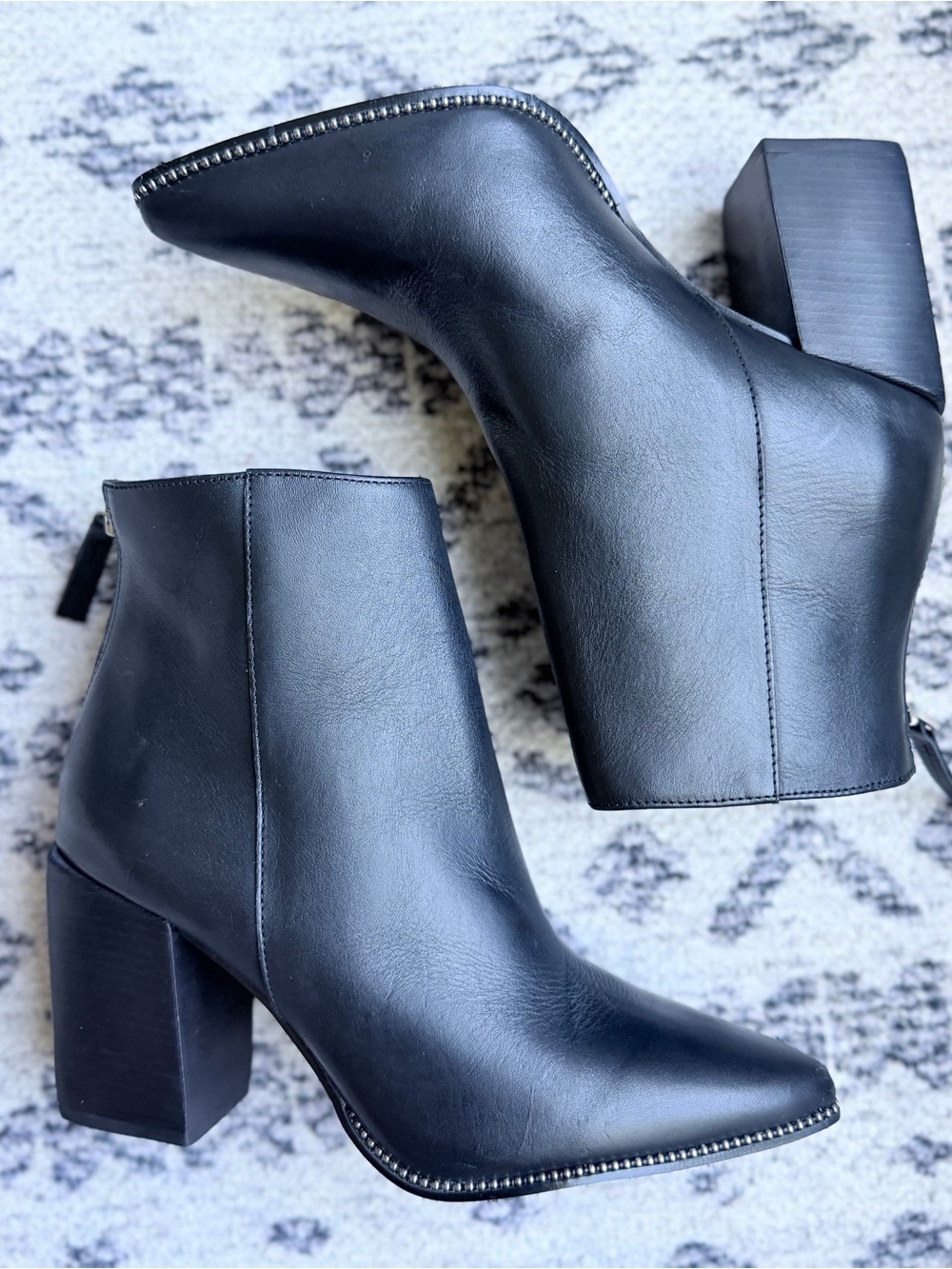 NWT Steve Madden Olga Black Leather Pointed Toe Stud-Trim Ankle Boots